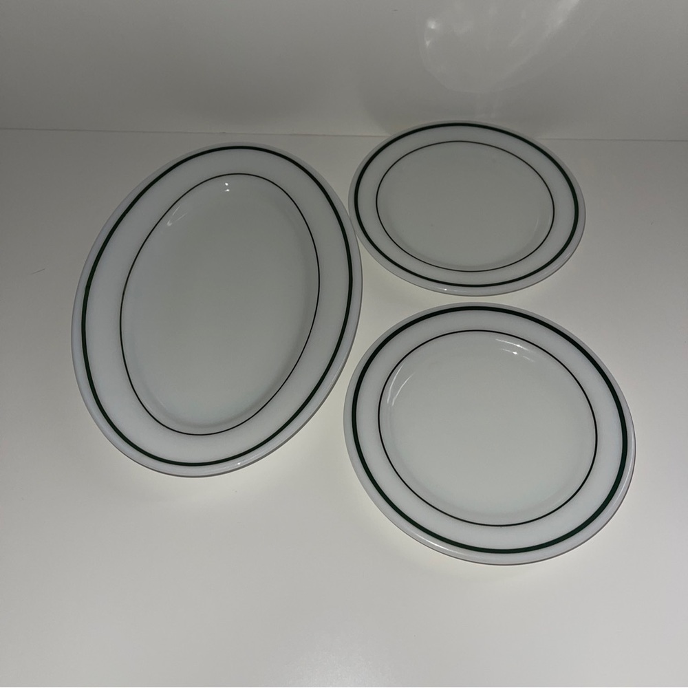 Vintage Pyrex Tableware by Corning platter and plates